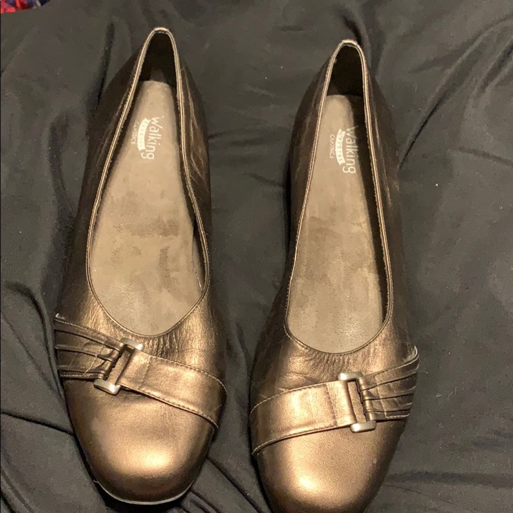 Bronze metallic walking cradle shoes